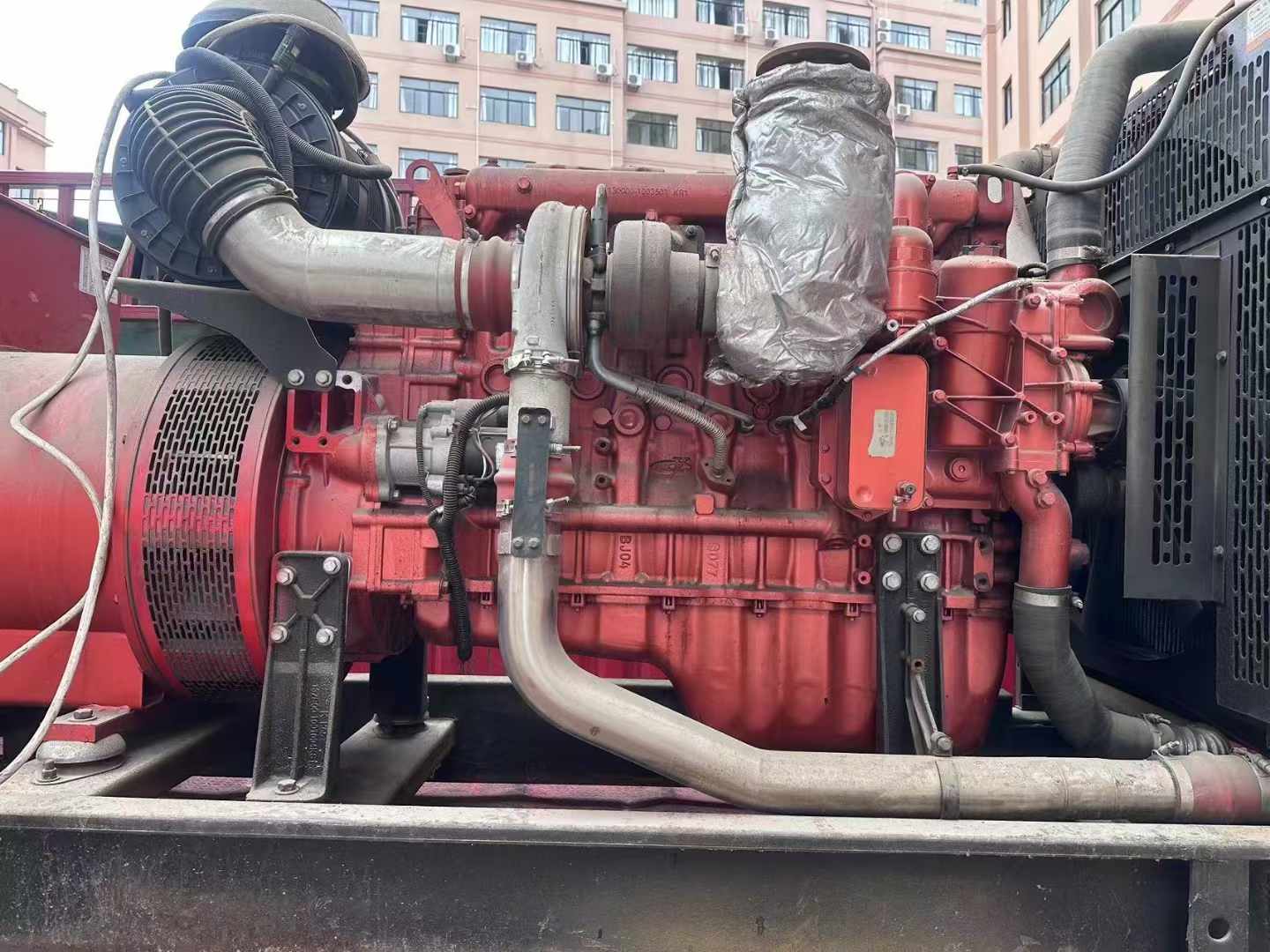 石峰如何选择适合 600kW 柴油发电机组的过载保护器？
