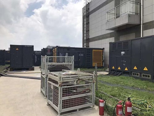 石峰除了定期检查，还有哪些方法可以及时发现接触式转速表探头的磨损？